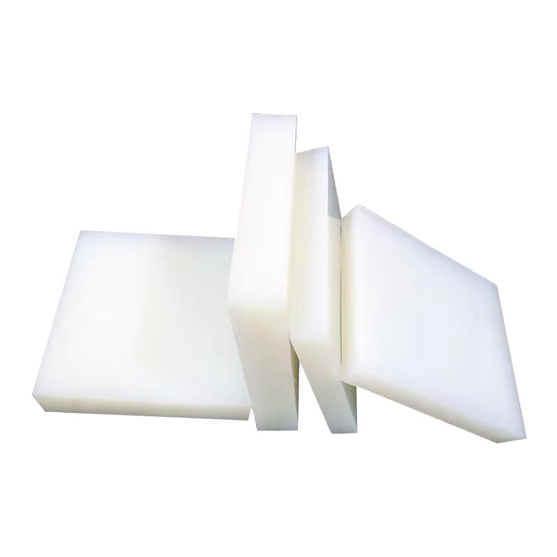 搪膠玩具是硬的還是軟的？